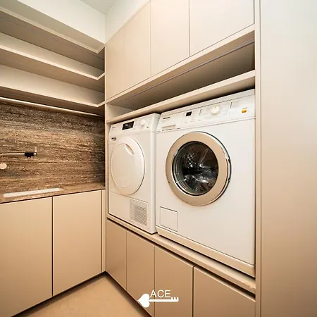 Ace -lectius - Luxurious - Near The Sea And Shops