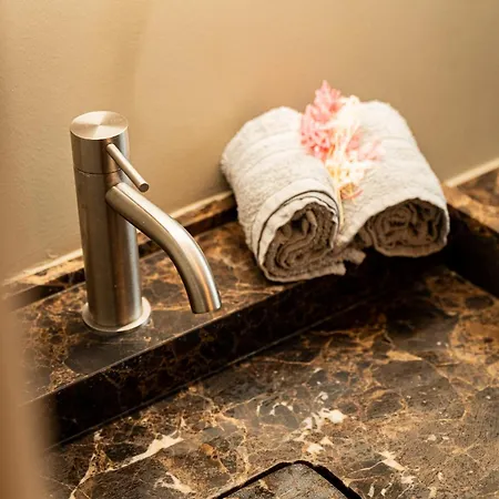 Ace -lectius - Luxurious - Near The Sea And Shops