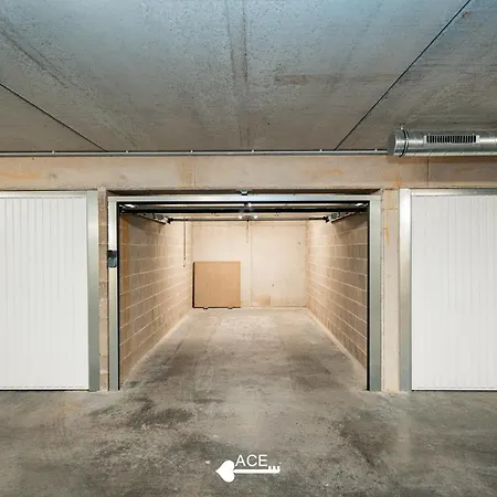 Ace -lectius - Luxurious - Near The Sea And Shops